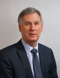 Pasfoto van burgemeester Cees Bijl