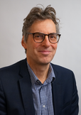 Pasfoto van gemeentesecretaris Mike Hacking